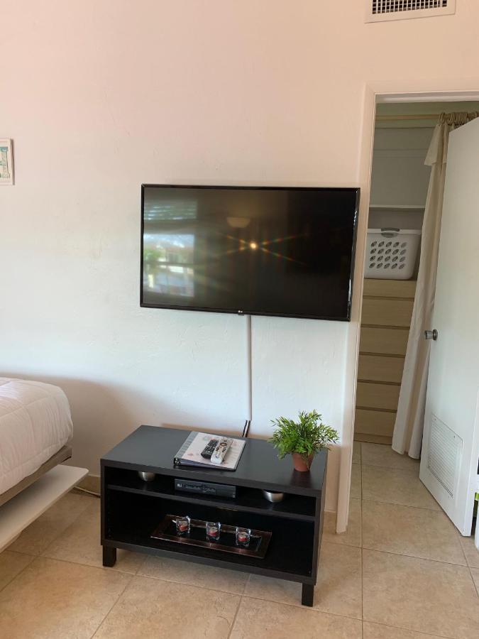 Апартаменты Aloha Escape Помпано Бич Экстерьер фото